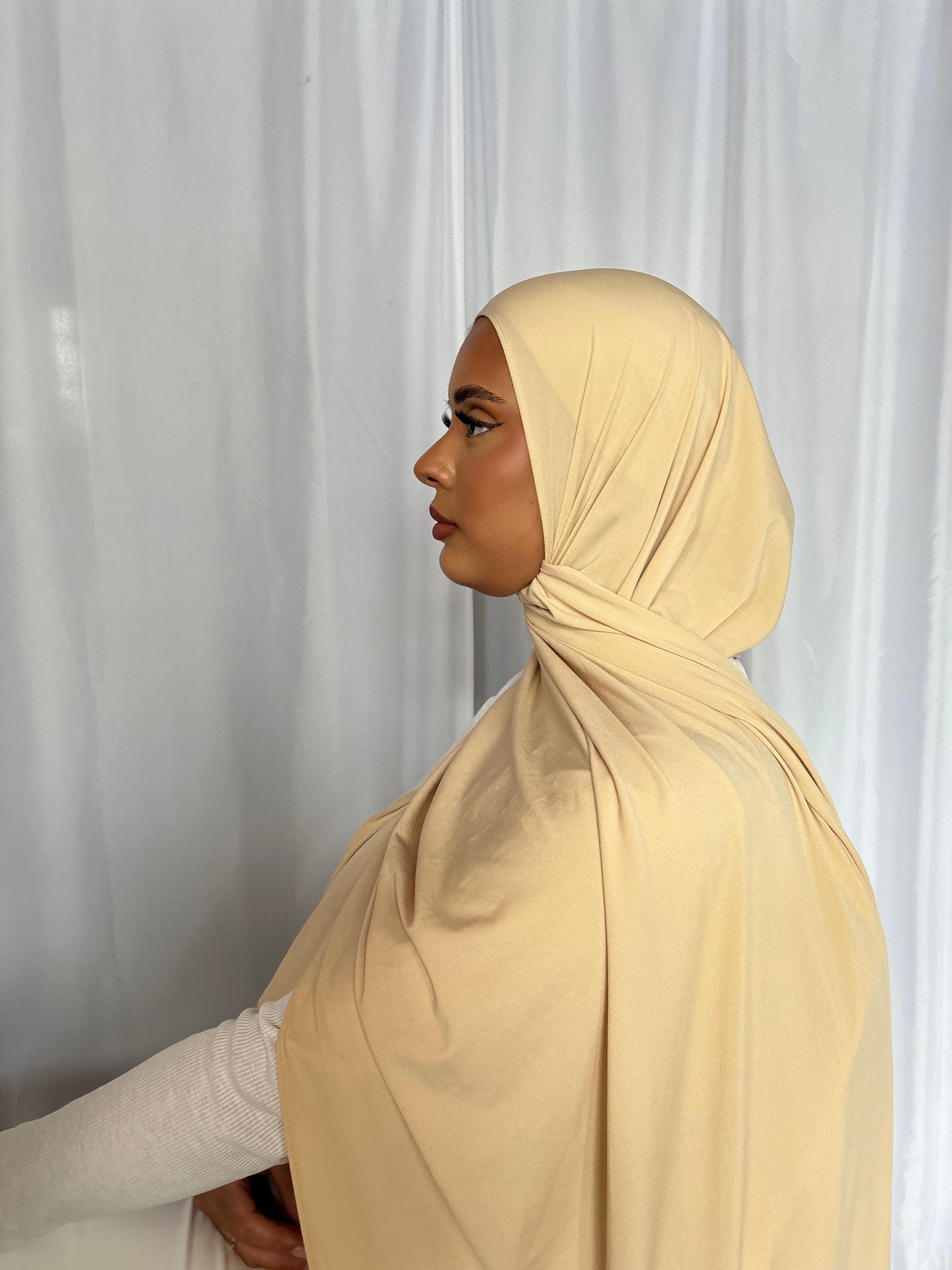 Hijab Crème Jersey Premium
